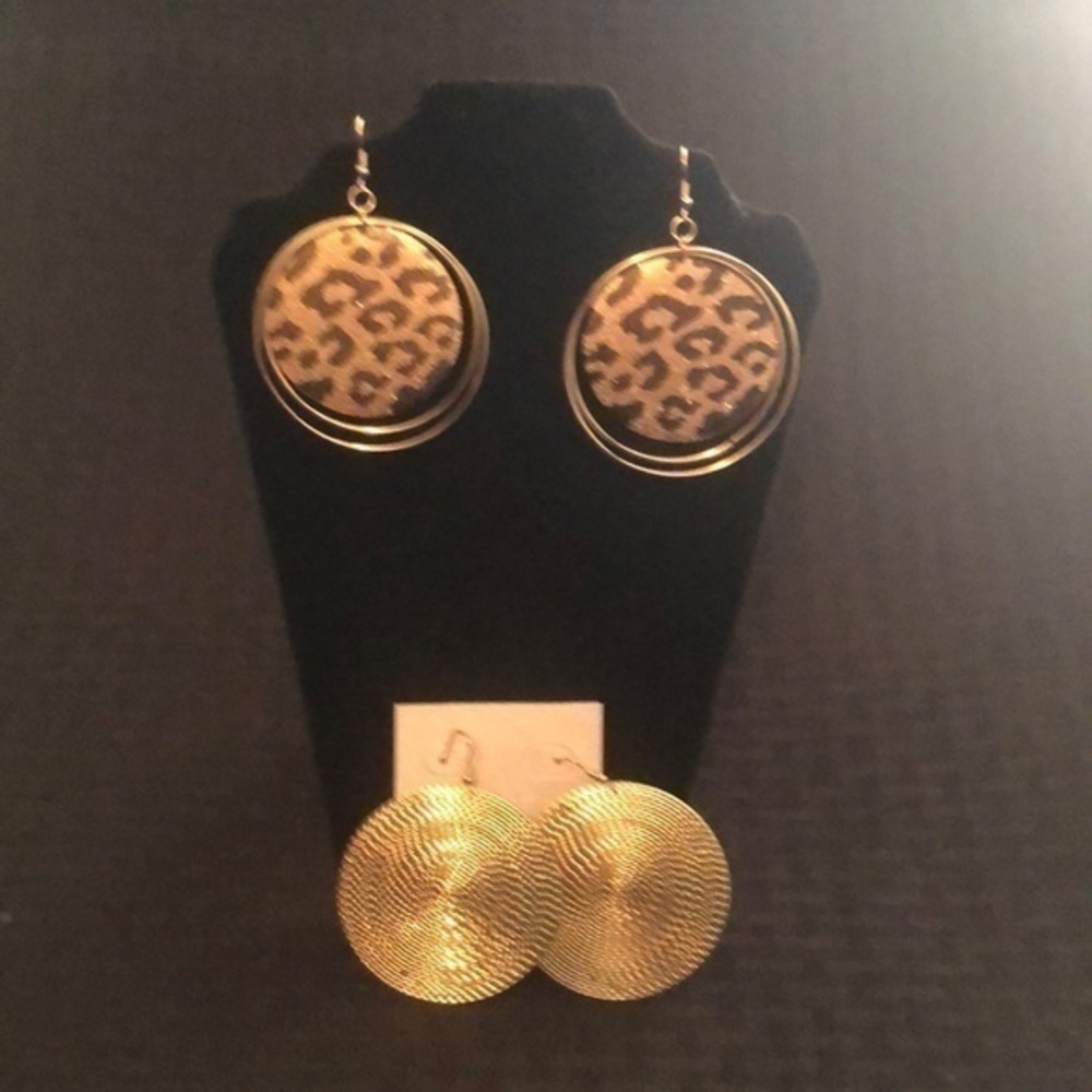 Earring duo. Large size. Pierced. Lightweight. Stunning!